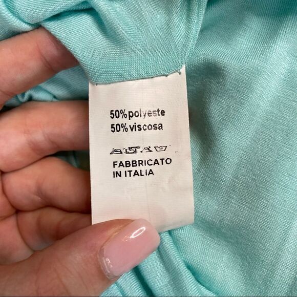 French Halter Dress with Flowy Back size M from French Boutique - Picture 3 of 10